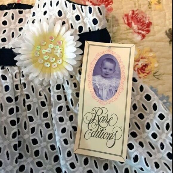 Rare Editions Dress White Eyelet Lace Navy Lining Daisy Detail Size 18 Months - Picture 2 of 8